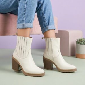 Selina White T. 35,39