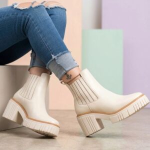 Lissa Bone T. 35,37,38,39