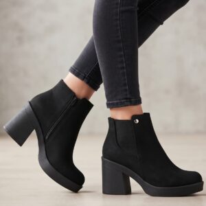 Dina Black
