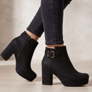 Paris Black